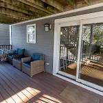 The Newport Lofts - 617 Thames Street