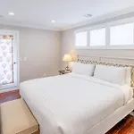 The Newport Lofts - 548 Thames Street