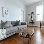 Chic On Thames St Deck & Free Parking