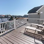 Chic On Thames St Deck & Free Parking