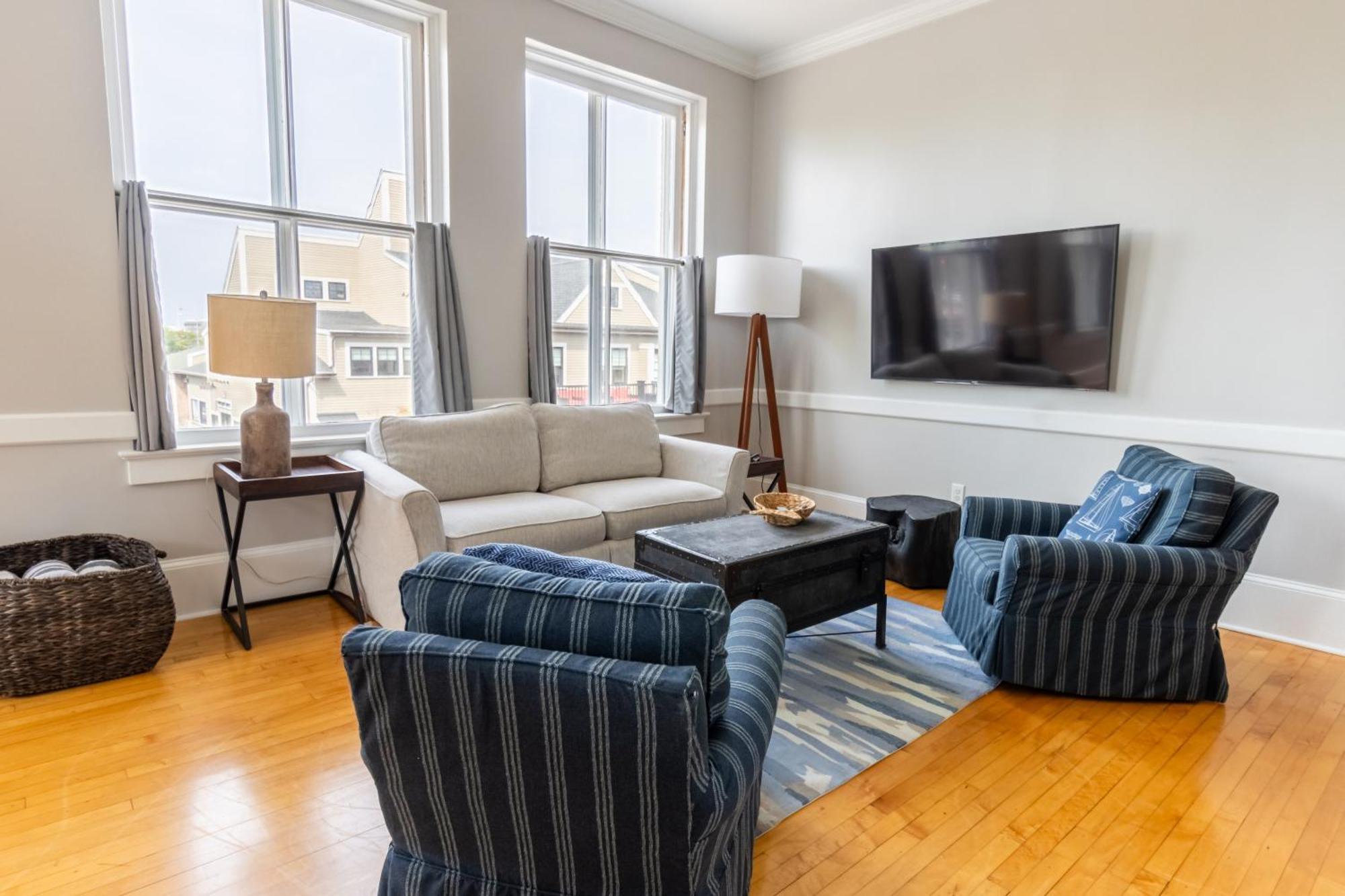 The Lofts - 194 Thames Street