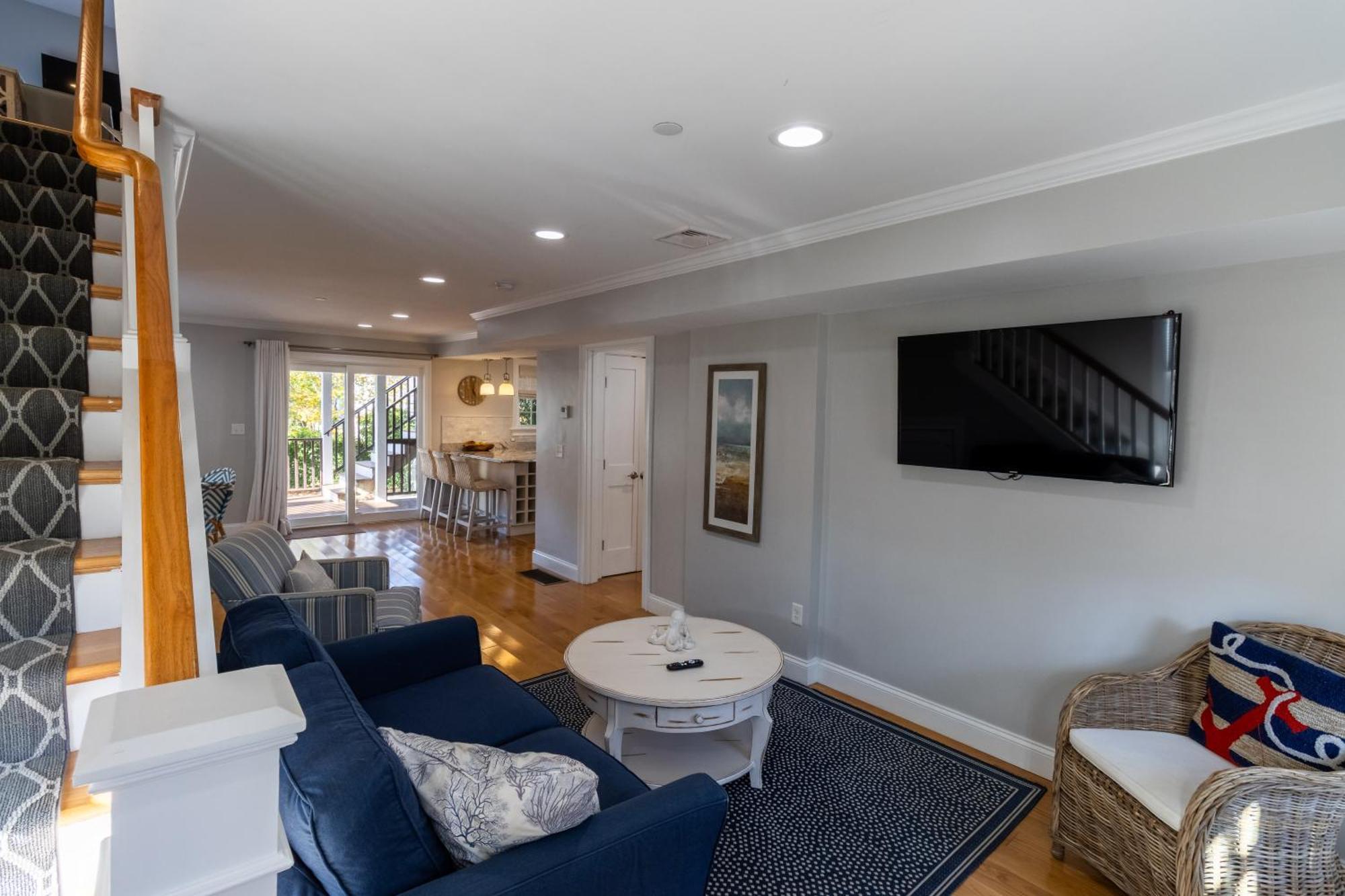 The Lofts - 617 Thames Street *