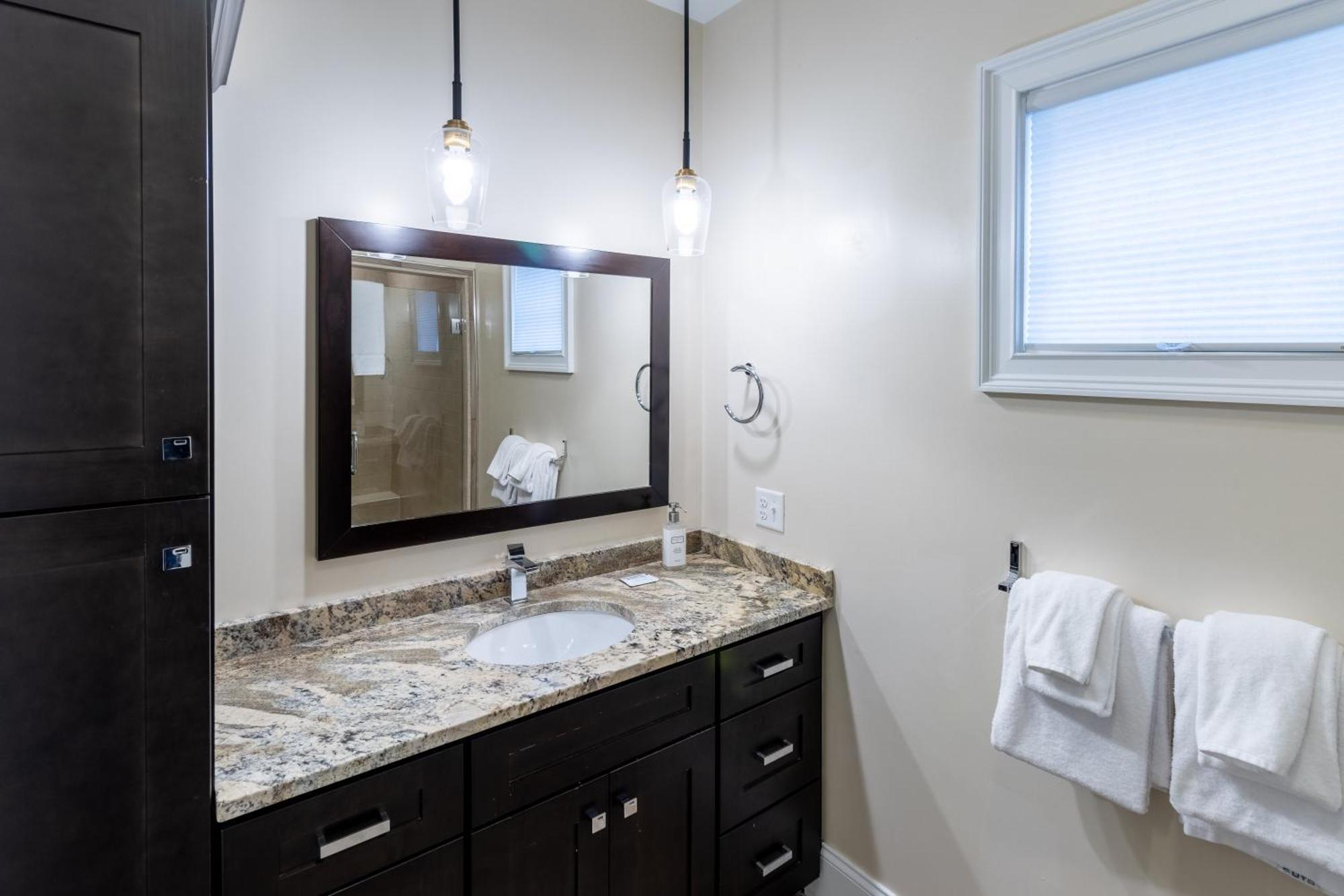 The Lofts - 611 Thames Street * Newport
