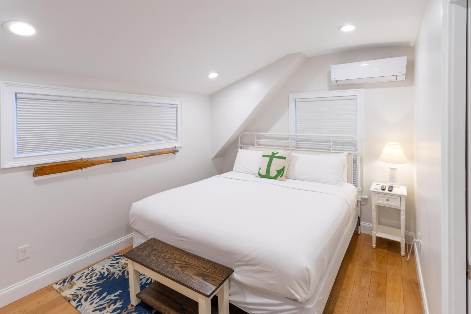 The Lofts - 611 Thames Street