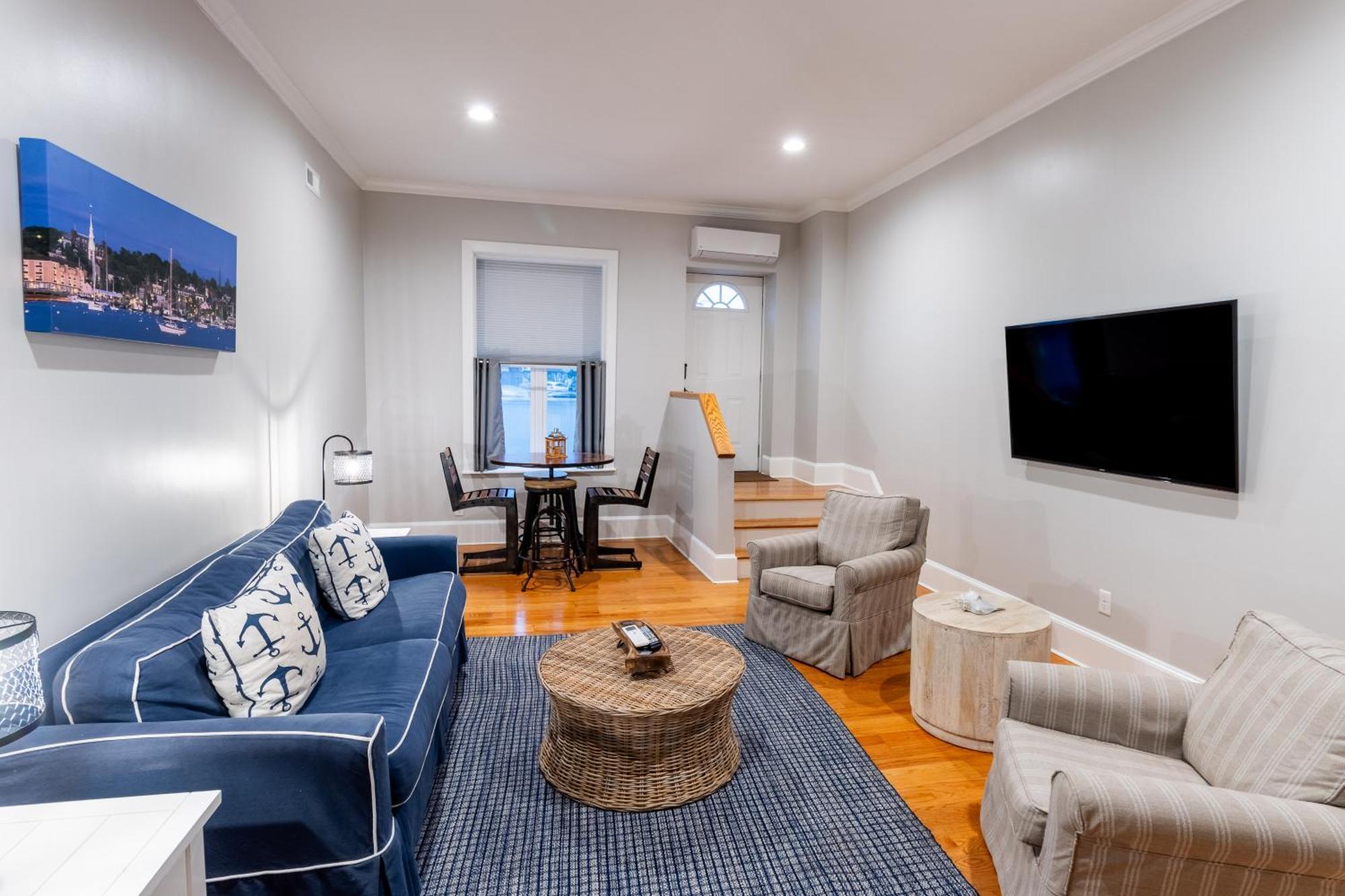 The Lofts - 194 Thames Street * Newport
