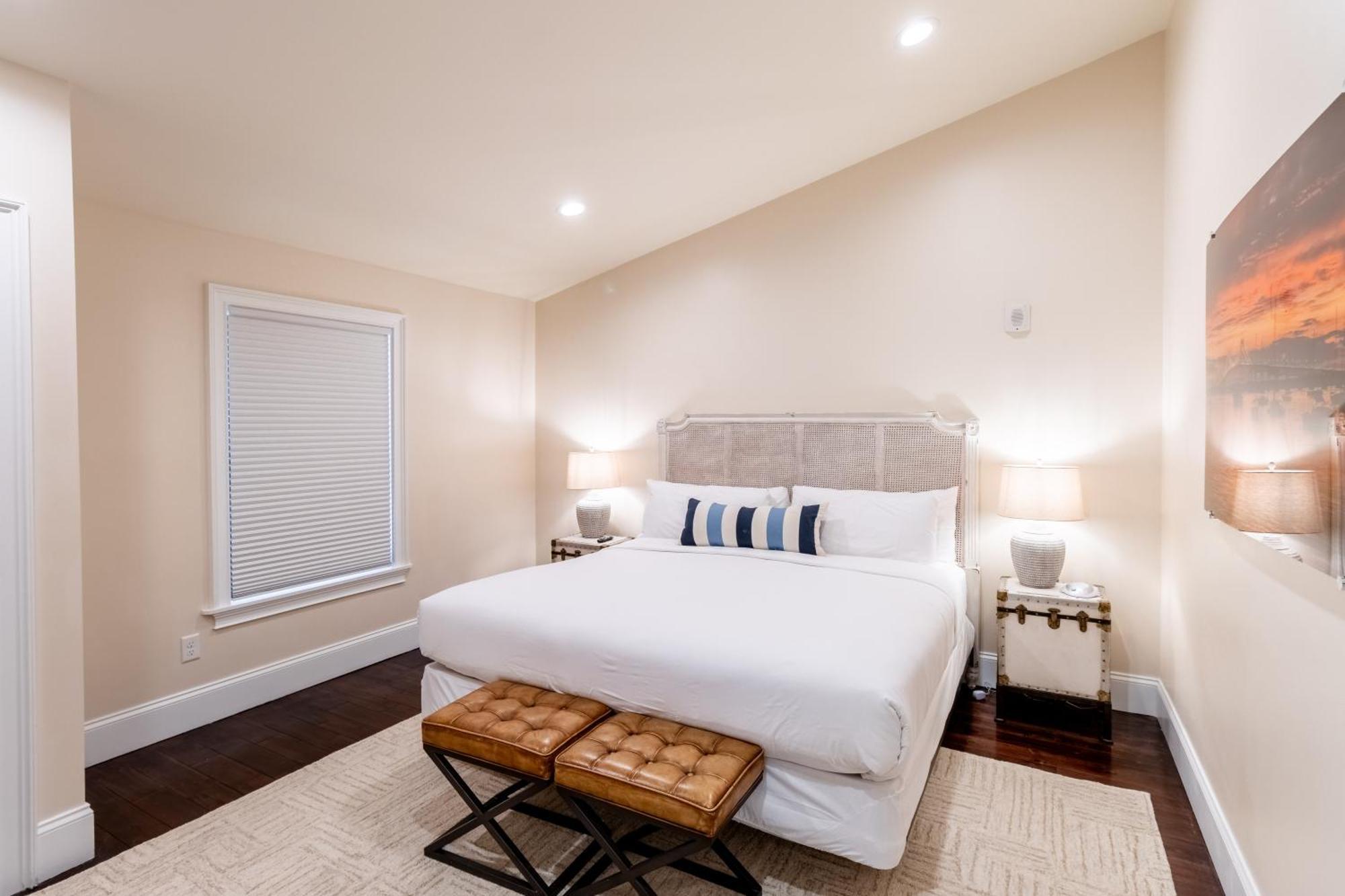 The Lofts - 359 Thames Street *