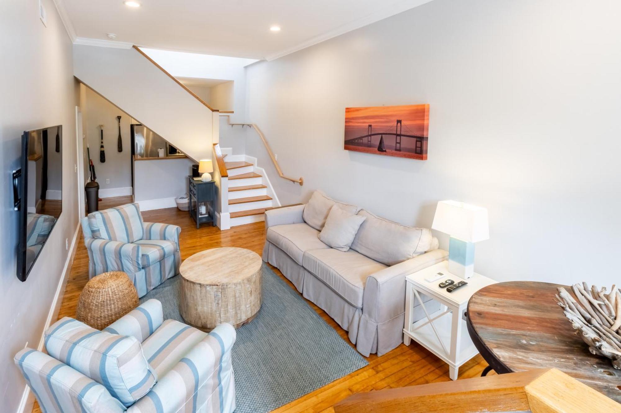 The Lofts - 194 Thames Street Apartment Newport