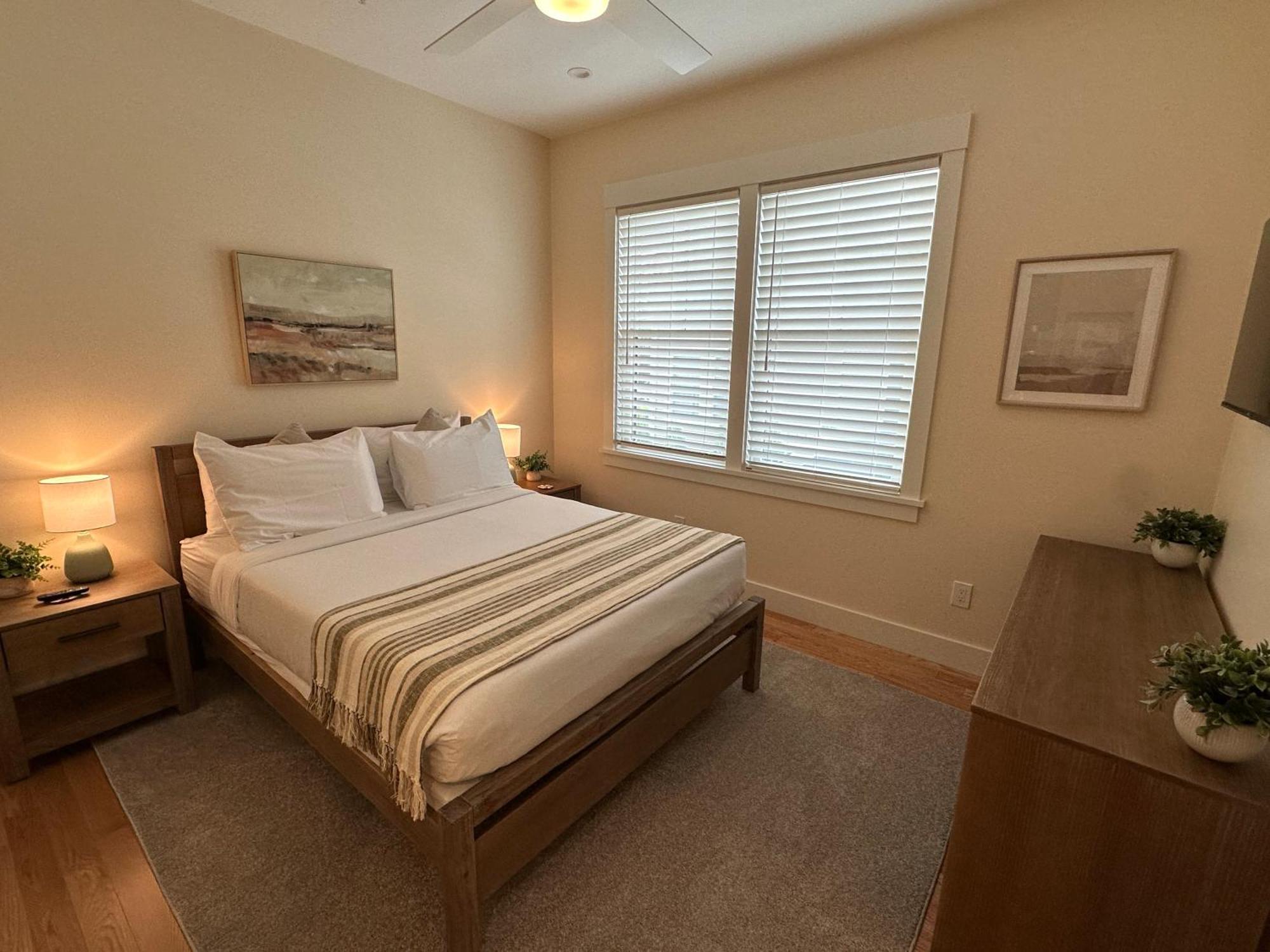 Brand New Construction! 3 Unit5 Bed Holiday home Newport