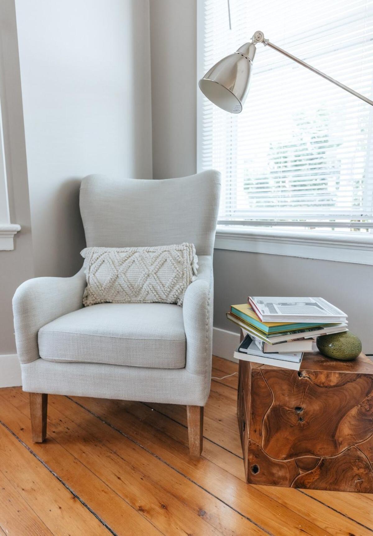 Chic On Thames St Deck & Free Parking Apartment *