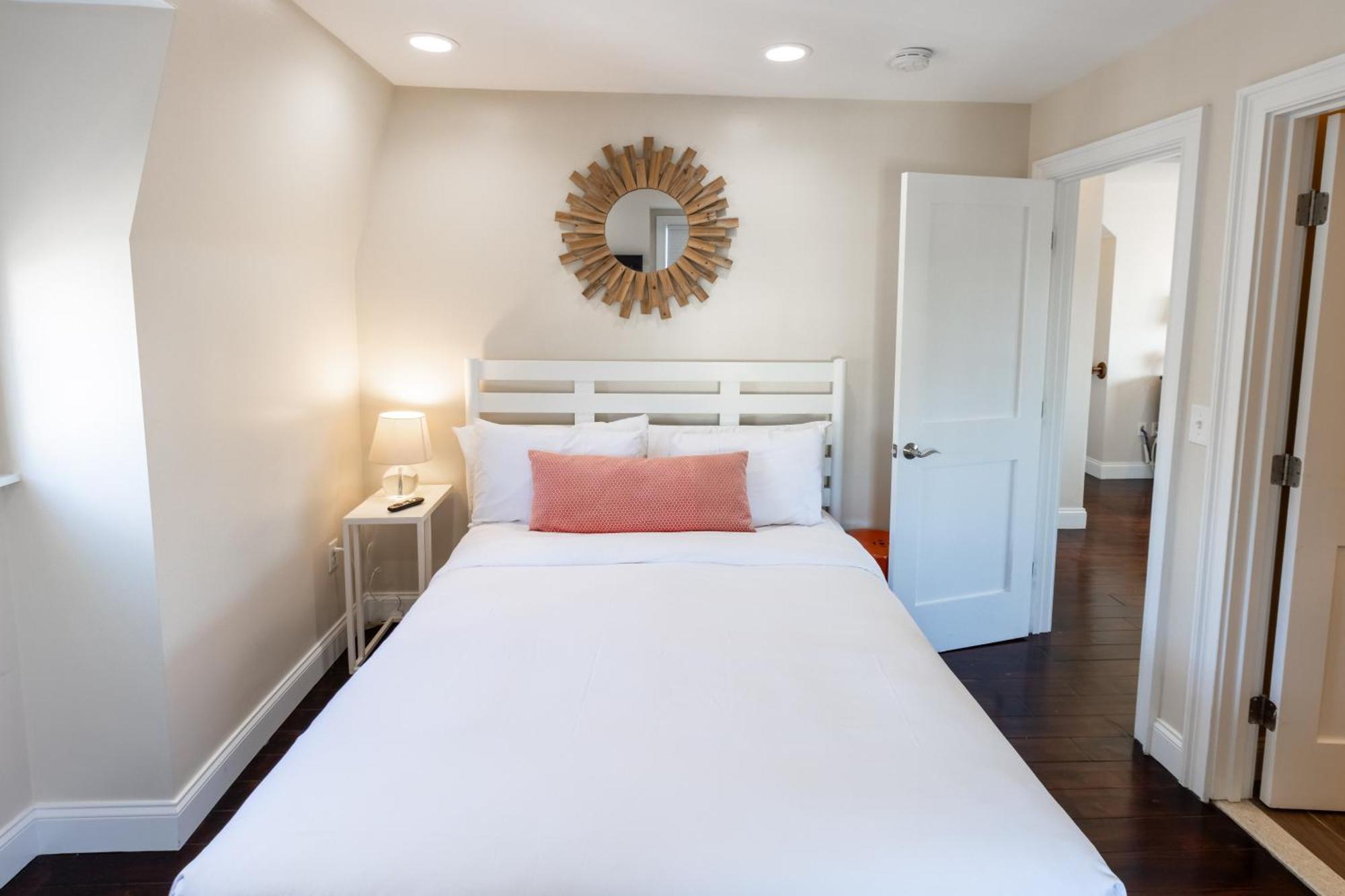 The Lofts - 617 Thames Street Apartment Newport